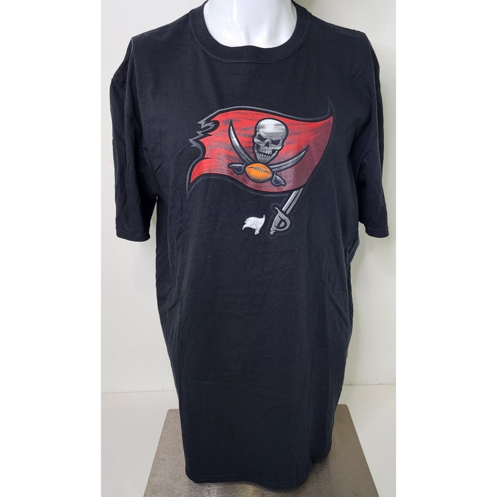 Tampa Bay Buccaneers Shirt Mens XL Short Sleeve "MIDNIGHT MASCOT" T-shirt